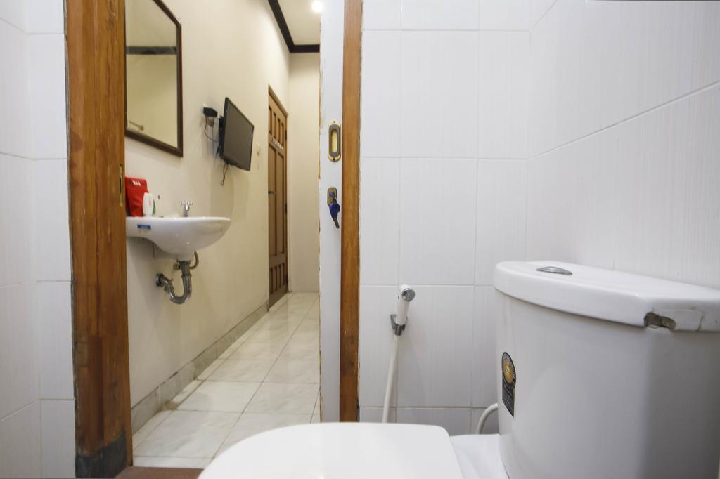 Hotel Reddoorz Near Juanda Airport T1 Brebek Exterior foto