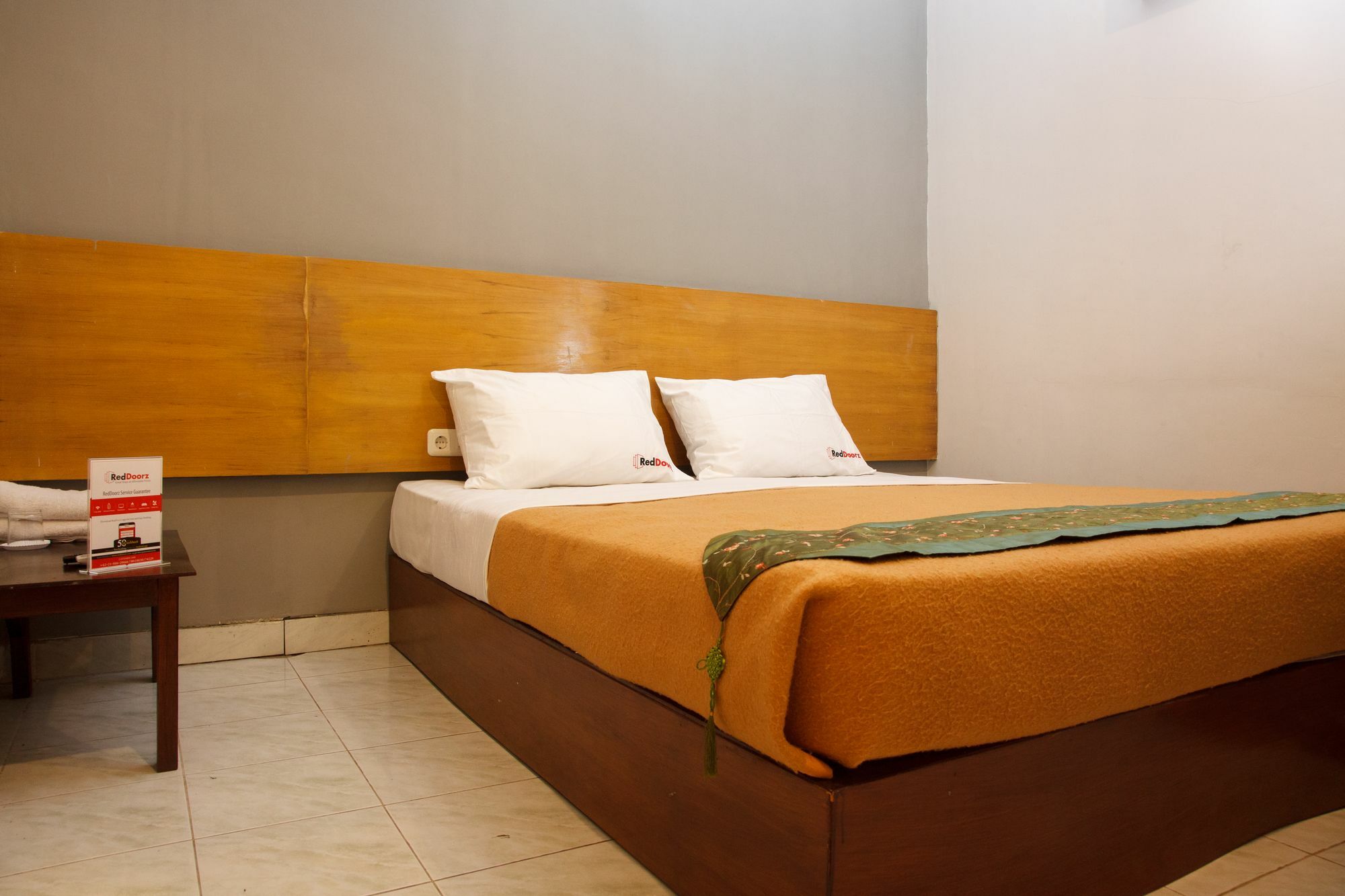 Hotel Reddoorz Near Juanda Airport T1 Brebek Exterior foto
